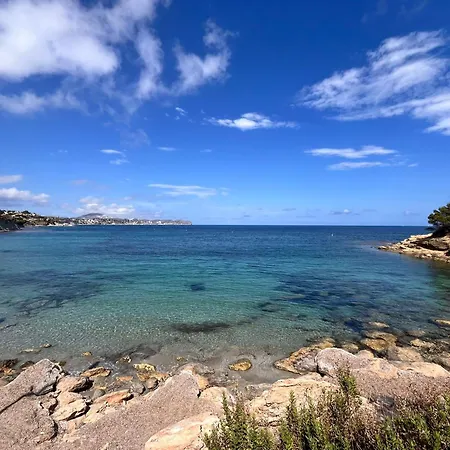 Apartamento Renovado A 3 Min De La Playa,piscina,wifi,aire,parking,vistas Comunitario