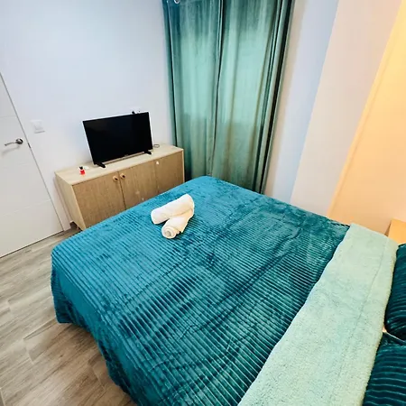 Renovado A 3 Min De La Playa,piscina,wifi,aire,parking,vistas Comunitario