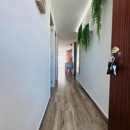 Renovado A 3 Min De La Playa,piscina,wifi,aire,parking,vistas Comunitario Apartamento
