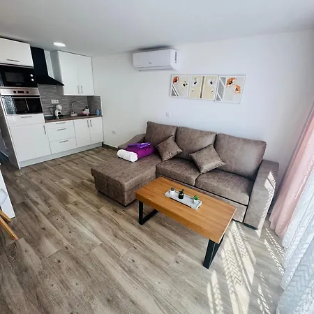 Renovado A 3 Min De La Playa,piscina,wifi,aire,parking,vistas Comunitario