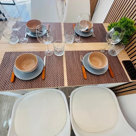 Renovado A 3 Min De La Playa,piscina,wifi,aire,parking,vistas Comunitario