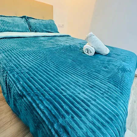 Apartamento Renovado A 3 Min De La Playa,piscina,wifi,aire,parking,vistas Comunitario Calpe