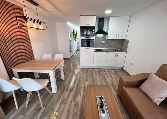 Apartamento Renovado A 3 Min De La Playa,piscina,wifi,aire,parking,vistas Comunitario Lejlighed