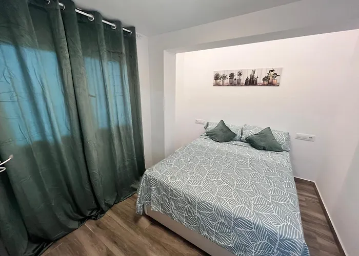 Apartamento Apartamento Renovado A 3 Min De La Playa,piscina,wifi,aire,parking,vistas Comunitario *